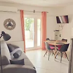 Alisa Apartamento *
