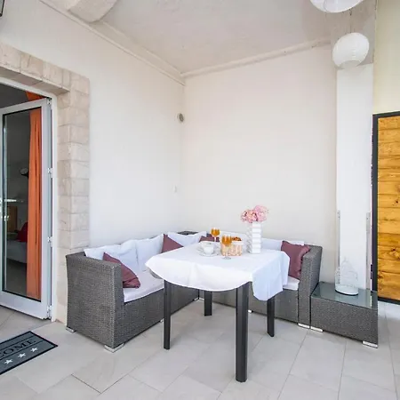 Апартаменты Alisa Бродарица