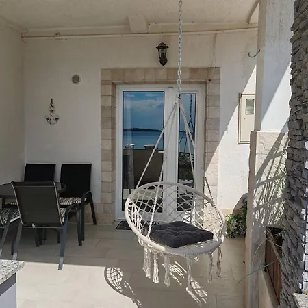 Alisa * Brodarica (Sibenik-Knin)