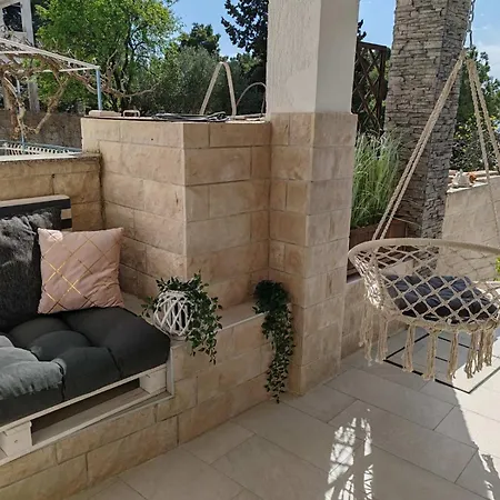 Apartman Alisa Brodarica