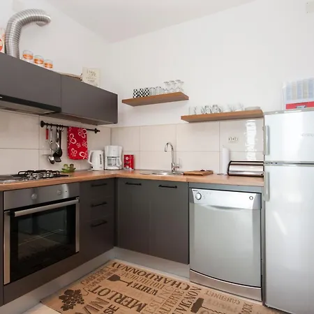 Alisa Бродарица