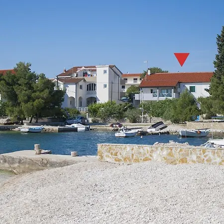 Alisa Апартаменты *