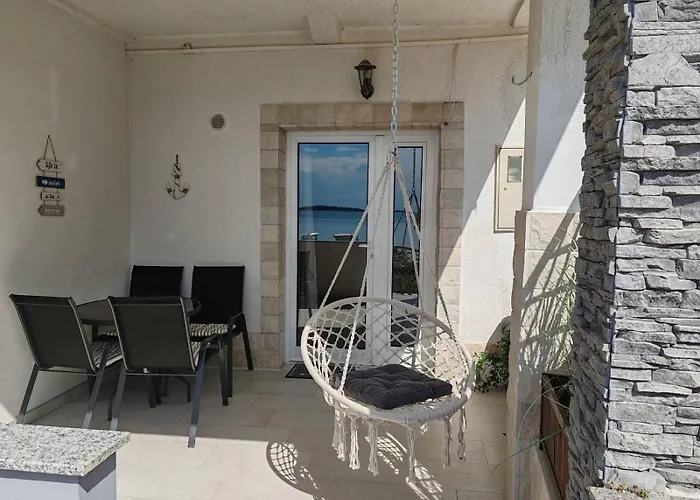 Alisa * Brodarica (Sibenik-Knin)